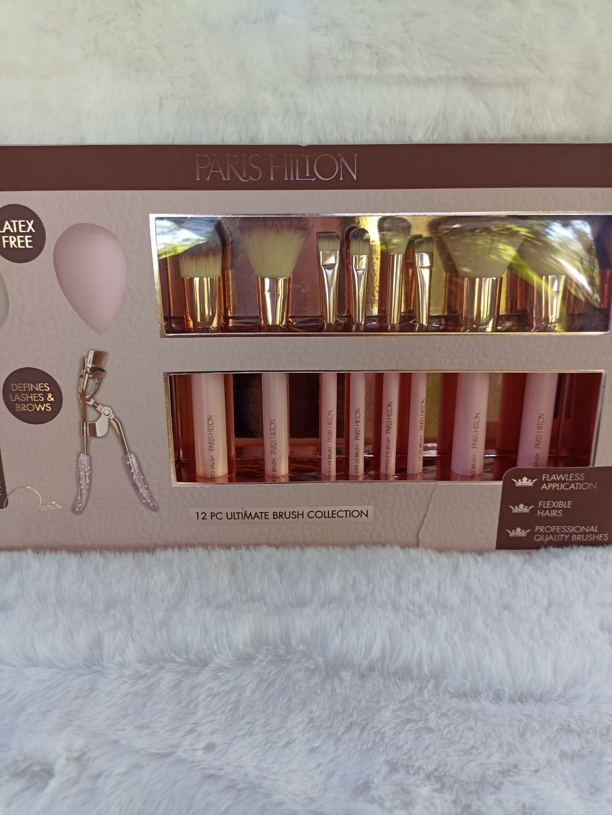  Brochas Paris Hilton